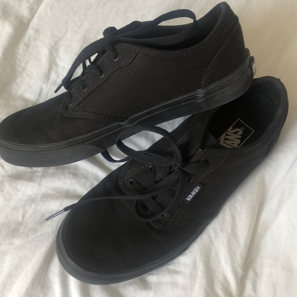 black vans junior size 5